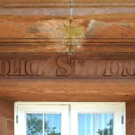 The Police Station - Uk45642 실로스