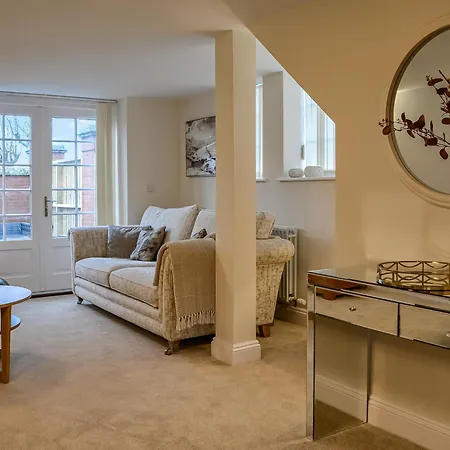 The Police Station - Uk45642 *