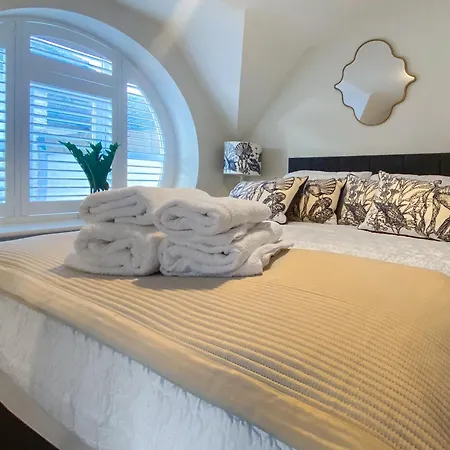 The Police Station - Uk45642